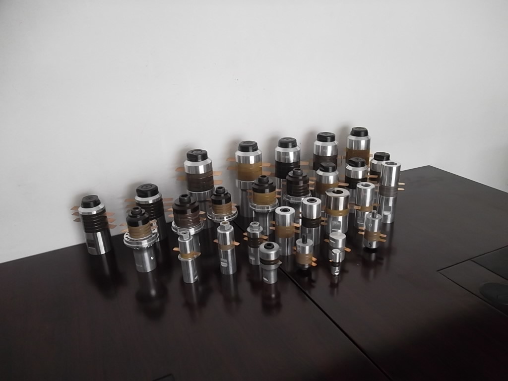 2600 Watt Ultrasonic Welding Transducer Plastic Welding Equipment Core Parts