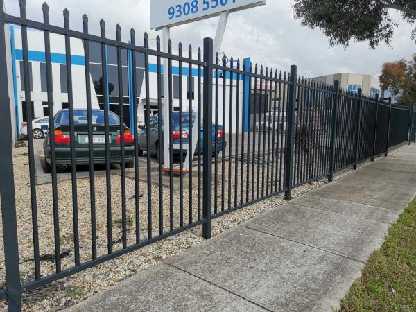 Buy cheap Garden Protecting Tubular Metal Fence 1.3m Tall from wholesalers