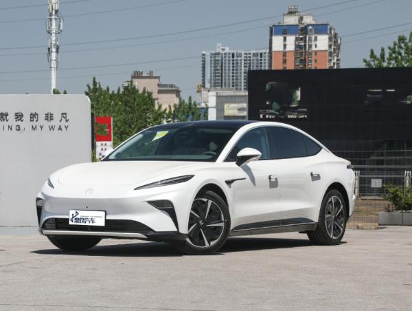 Buy cheap 5 Doors 5 Seaters 500Km Rising Auto F7 Left Drive Sedan Hybrid Electric Vehicle from wholesalers