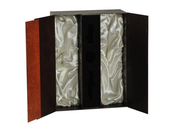 Buy cheap Deluxe Christmas Wine Bottle Gift Boxes , Cylinder Kraft Paper Gift Wine Boxes from wholesalers