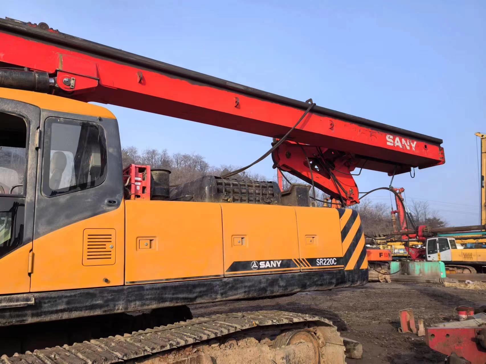 Crawler Mounted Enclosed Cab Piling Rig SR150C pharmaceutical milling machine