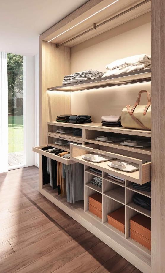 3000 X 600 X 2600mm Walk In Closet Wardrobe