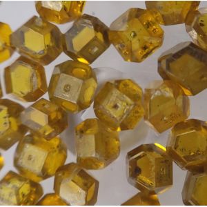 Buy cheap Rough Synthetic Monocrystal Diamond Hpht 1.2mm 1.8mm 2mm 2.2mm 2.8mm 3mm product