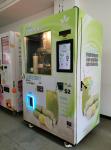 Fresh Juice Sugarcane Vending Machine 220V Automatic For Supermarket
