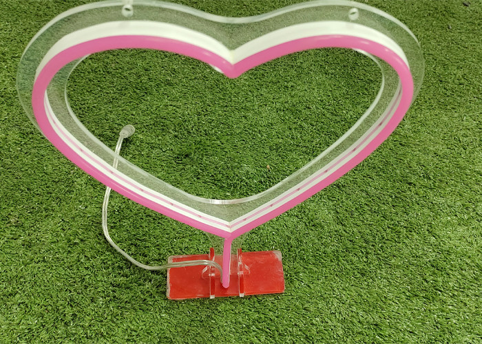 Pink Heart Hazard Free 12VDC EU Plug USB Neon Signs For Gift