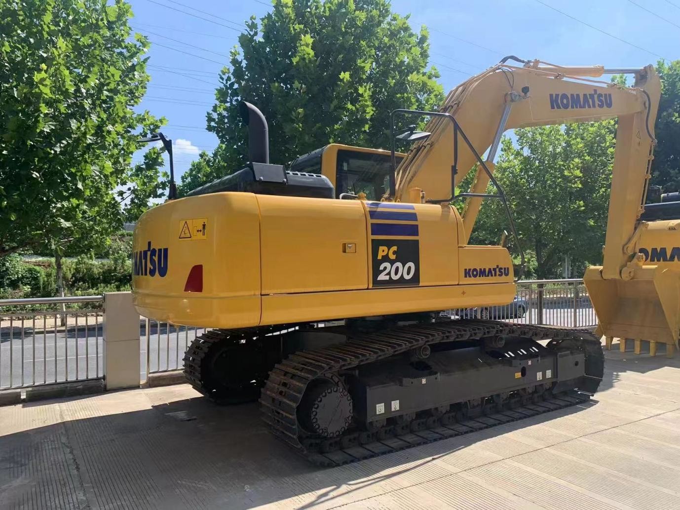 20ton New Komatsu Pc200-8 Excavator With 1m³ Bucket Capacity