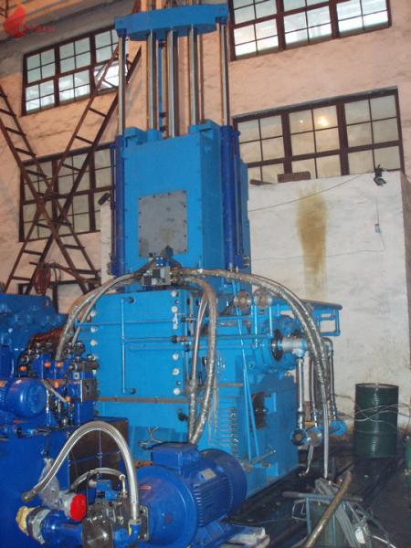 Four-Wing 7500kg / h Alloy steel casting Banbury Internal Mixer Hermetic Type FM