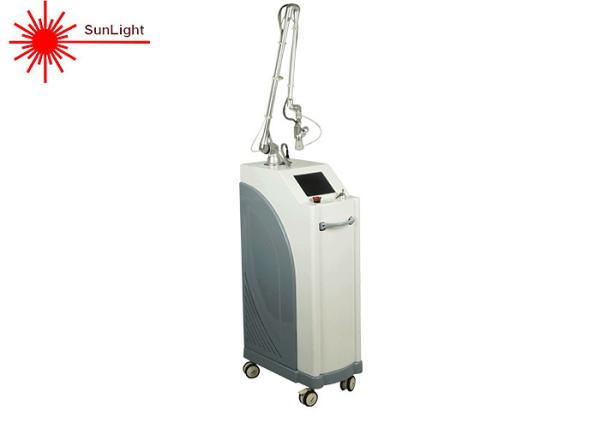 10600nm Wavelength CO2 Fractional Laser Machine With Metal RF Tube Laser