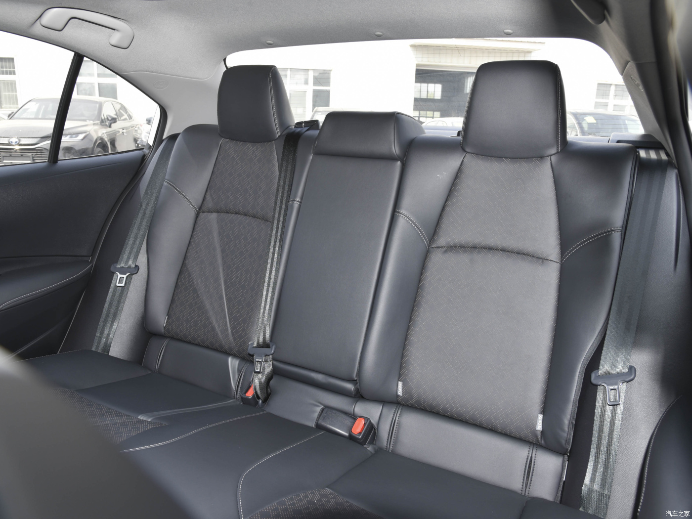 2024 Toyota Corolla Cross Frontlander Cheap Price TOYOTA SUV 5 Seats Stock Available Fast Delivery
