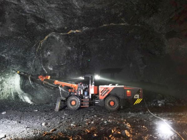 Buy cheap Fully Hydraulic Jumbo Rock Drill Small And Medium Sized Tunnel Drilling Equipment from wholesalers