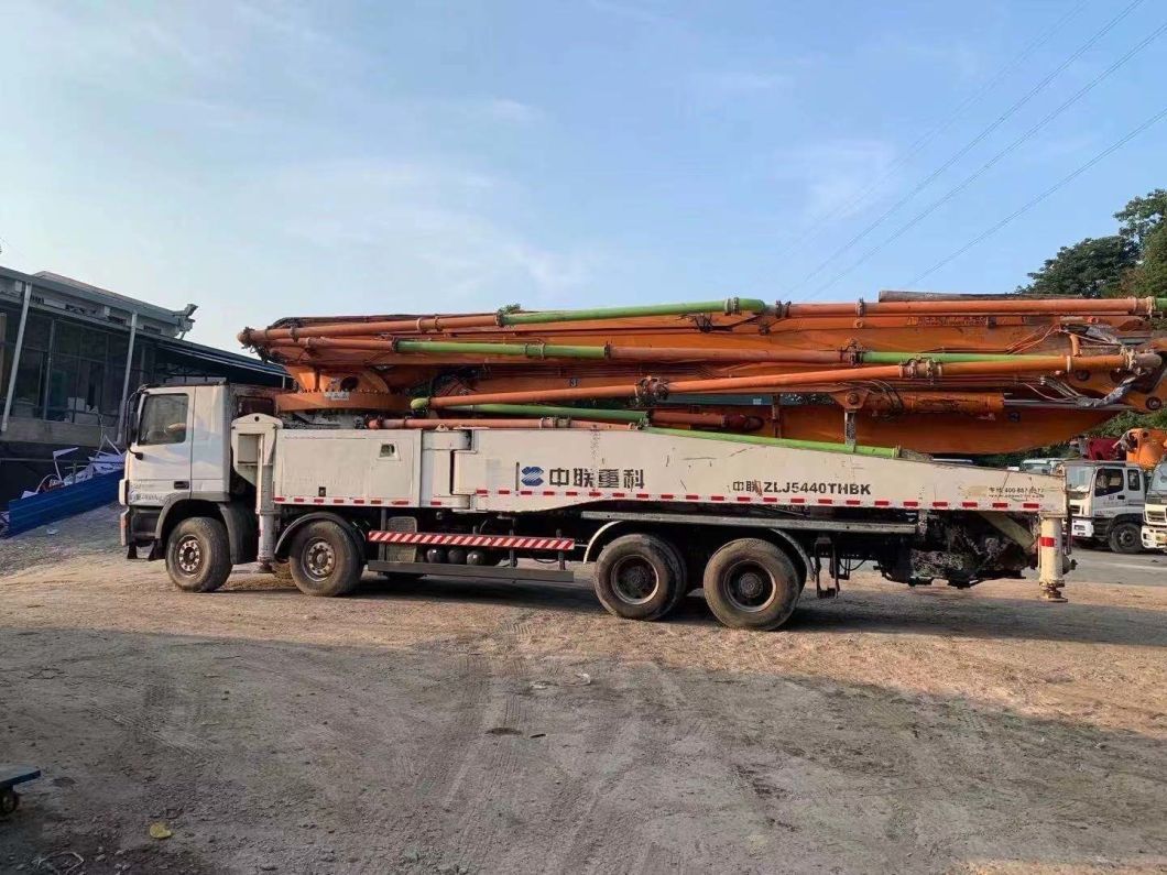 2013 Zoomlion 56m Used Concrete Boom Pump Mercedes Benz