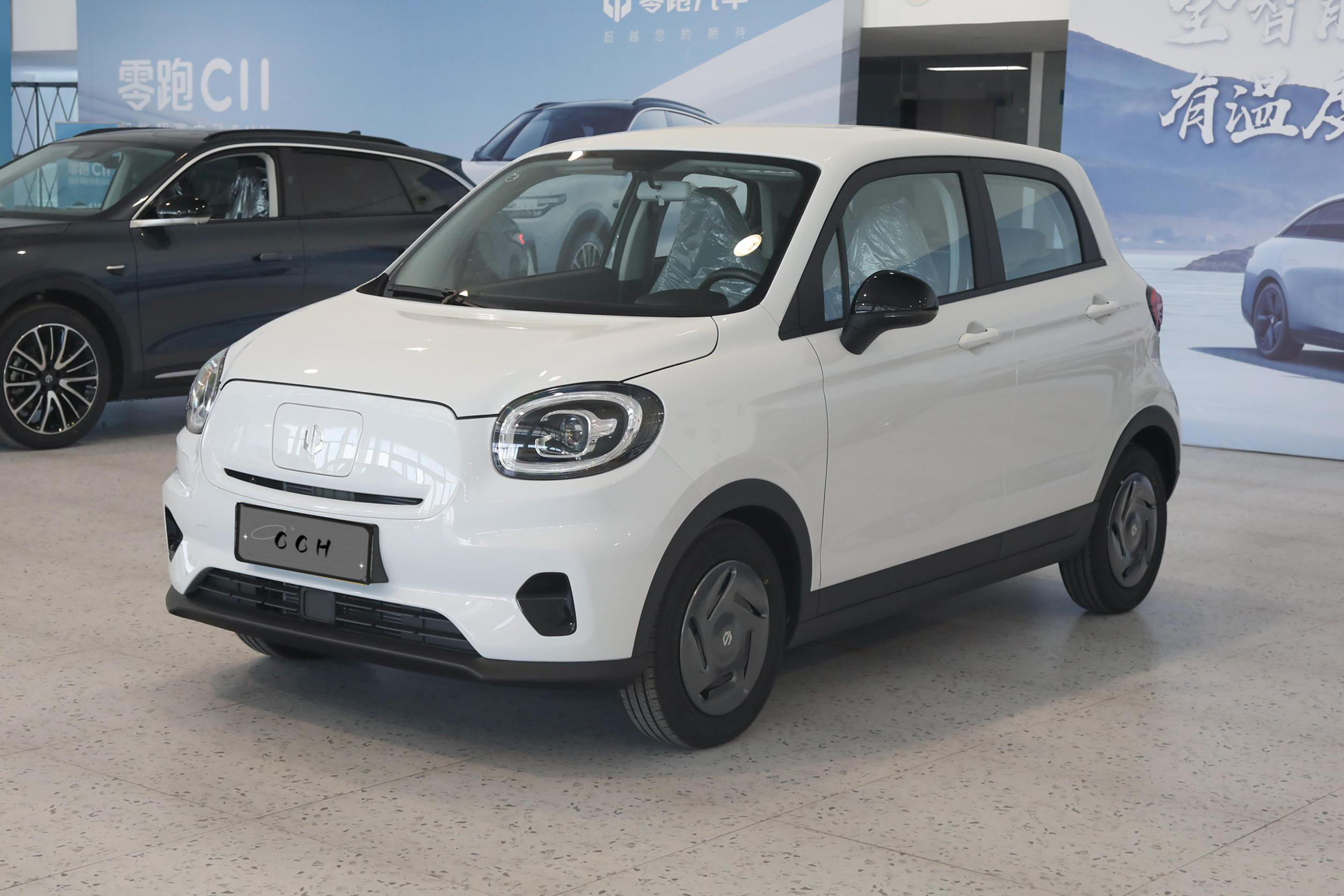 80kW Mini Electric Car Leapmotor T03 Zero-Run Car 4 Seater Hatchback