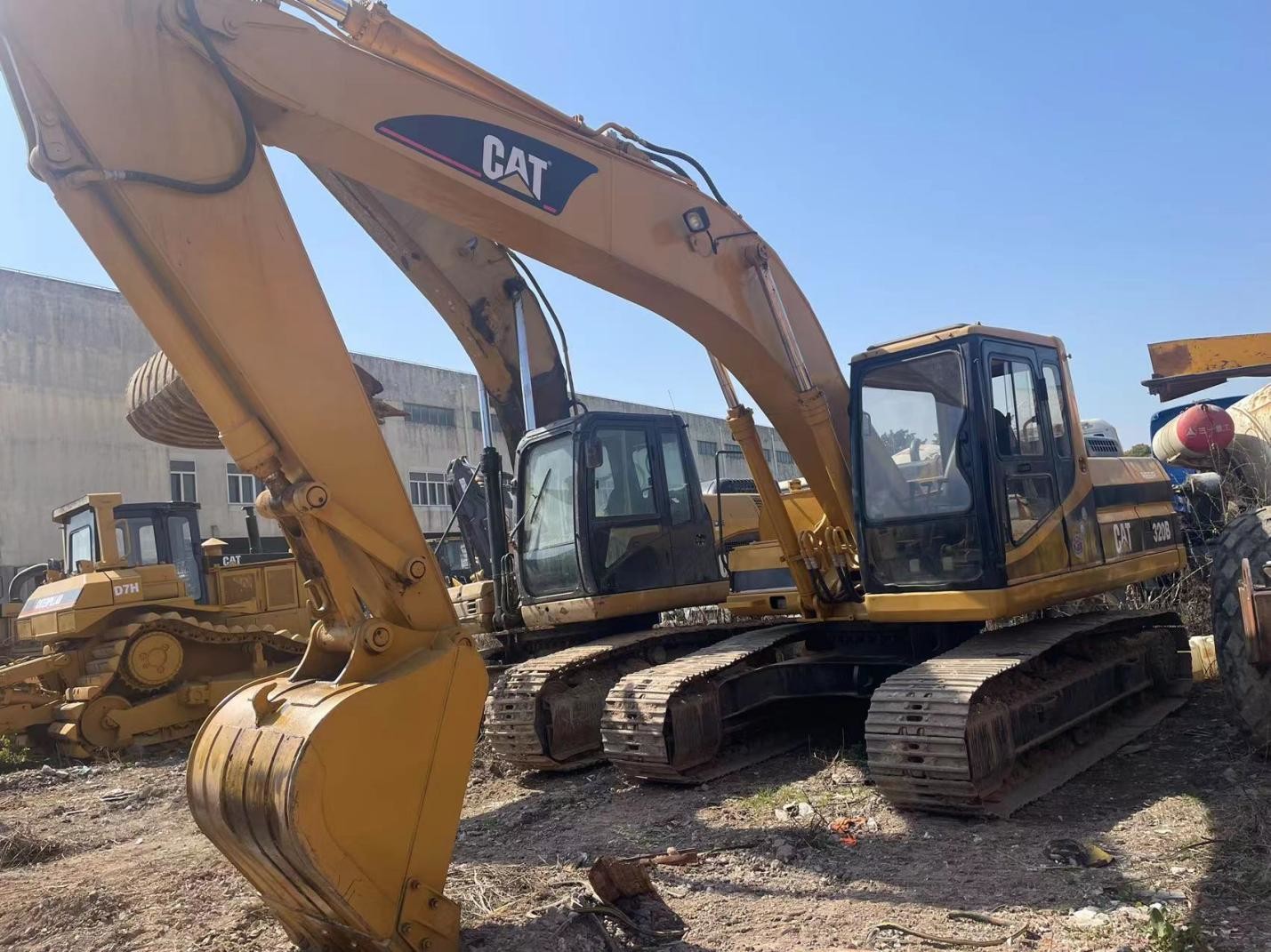 Used Cat 320BL Large Excavator With Bucket Capacity 0.92 M³