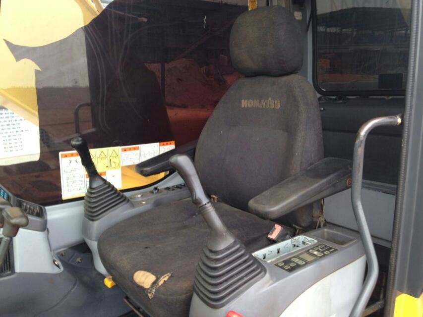 New Paint Second Hand Earth Moving Equipment Komatsu PC200 7 With 6 Cylinders
