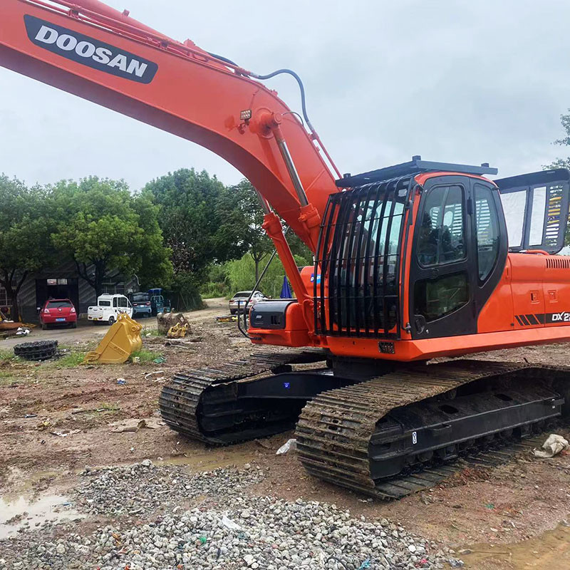 DX225 Used Doosan Excavators Powerful Engine 157kw Rated Power