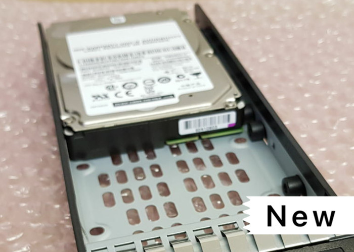 00Y2684 900G IBM Laptop Hard Drive 10K SAS 2.5 6G V7000 Gen1 SC2 For Server