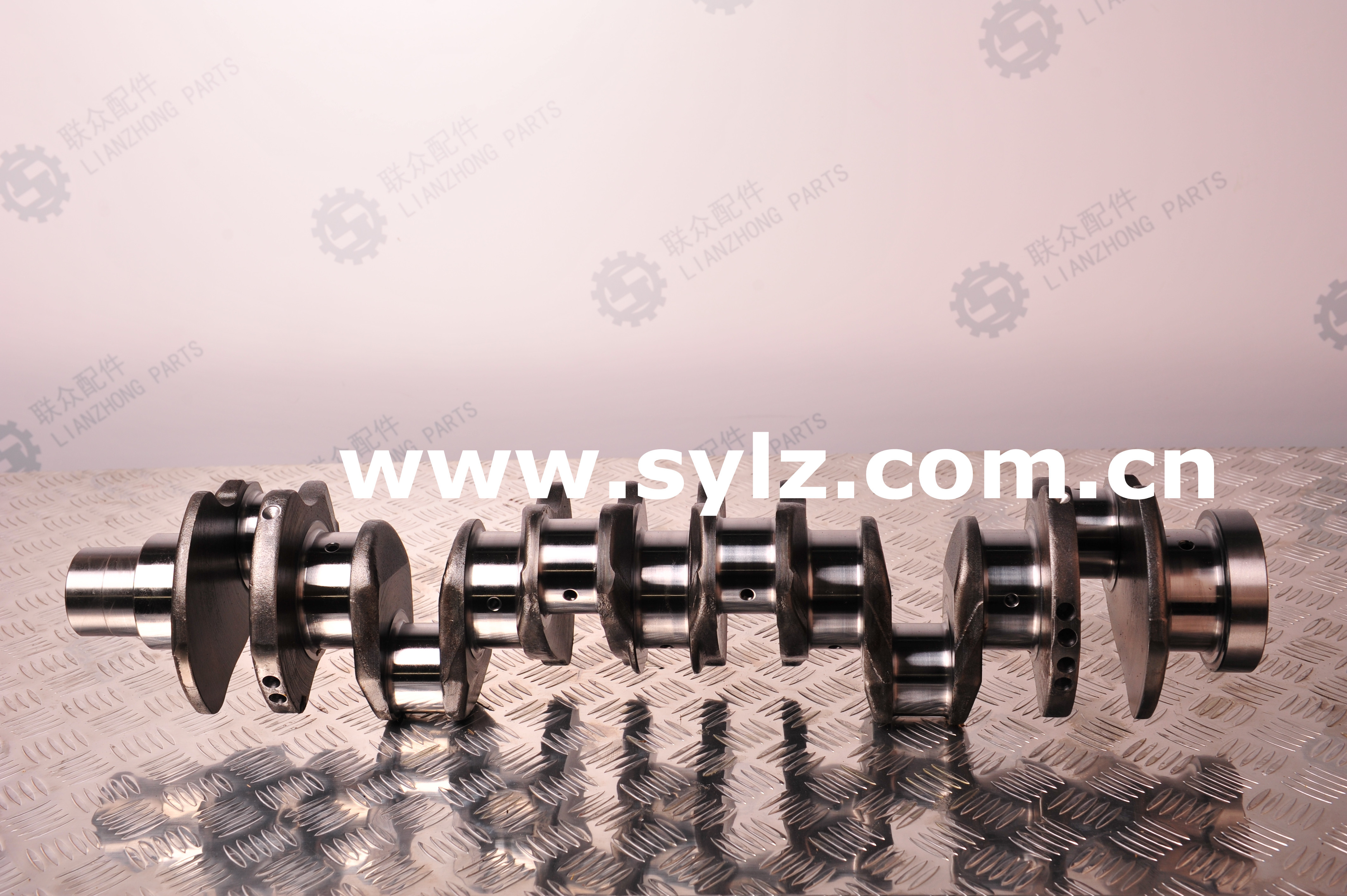 Hot sale Chinese cheap Cummins diesel engines parts /Crankshaft 3917320