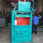 Hydraulic PET Bottle Baler Machine 7.5kw Commercial Compactor Plastic Baler