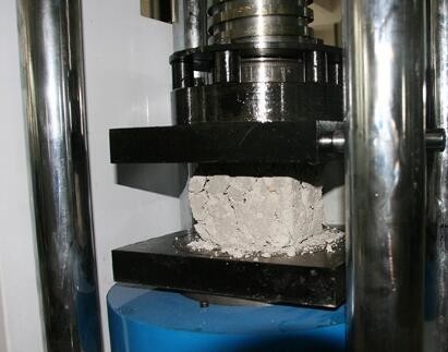 Y2000s Lcd Display Manual Concrete Compression Testing Machine