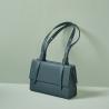 Buy cheap Shoulder Bags from wholesalers