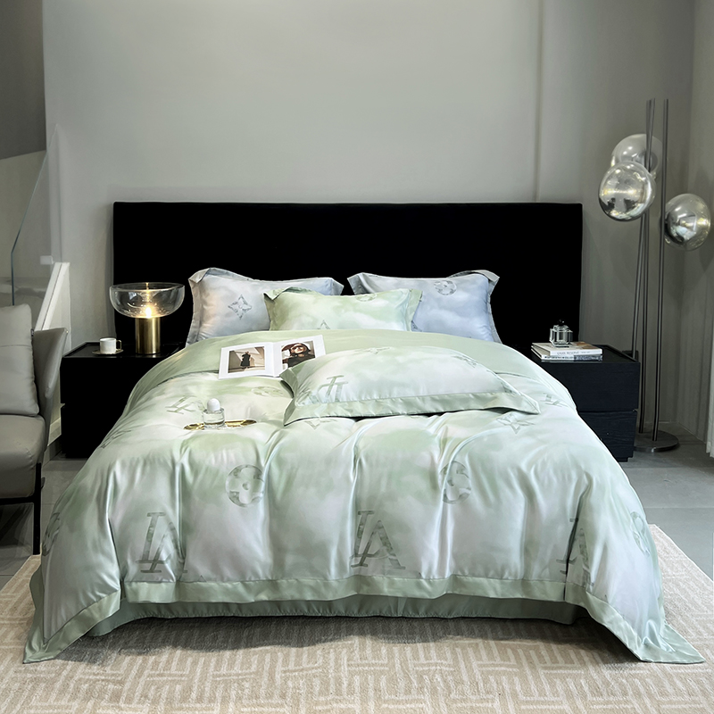 Solid Random Designs Quilts Luxury Bedding Set with Washed Cotton Silk Embroidery