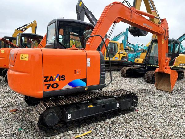 Buy cheap Japan Hitachi ZX70 mini Excavator 7 Tons Hitachi Crawler Digger Machine from wholesalers