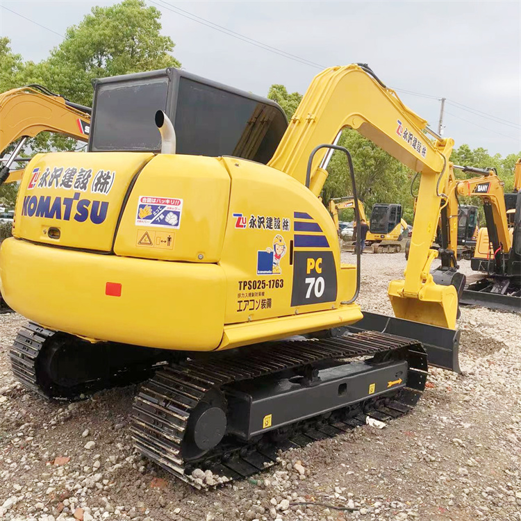 Good Health and Komatsu PC70-8 Mini Excavator with Moving Speed of 4.2 km/h in Shanghai
