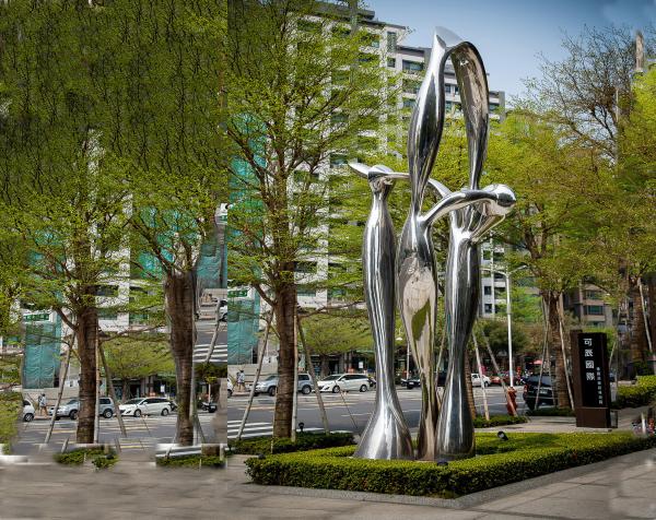 Buy cheap Street Decoration Stainless Steel Art Sculptures 5 Meter Height Polished Mirror Finishing from wholesalers