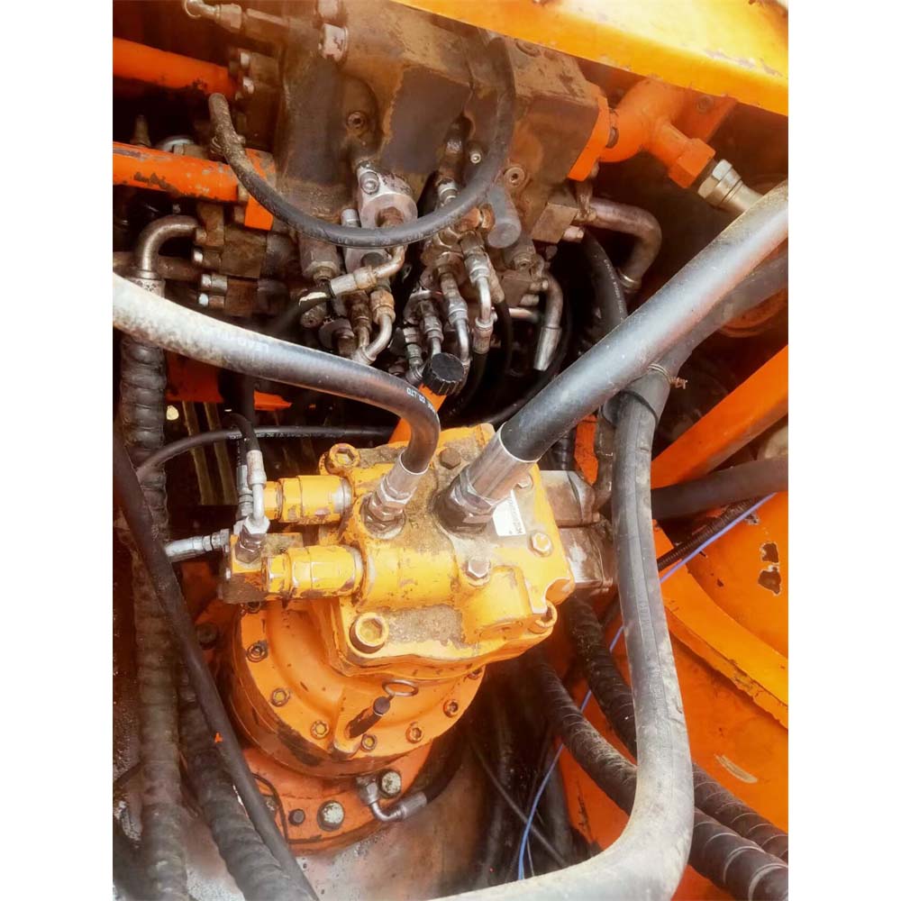 Medium 22 Ton Doosan DH225-7 Excavator from South Korea with Operating Weight of 21800 KG
