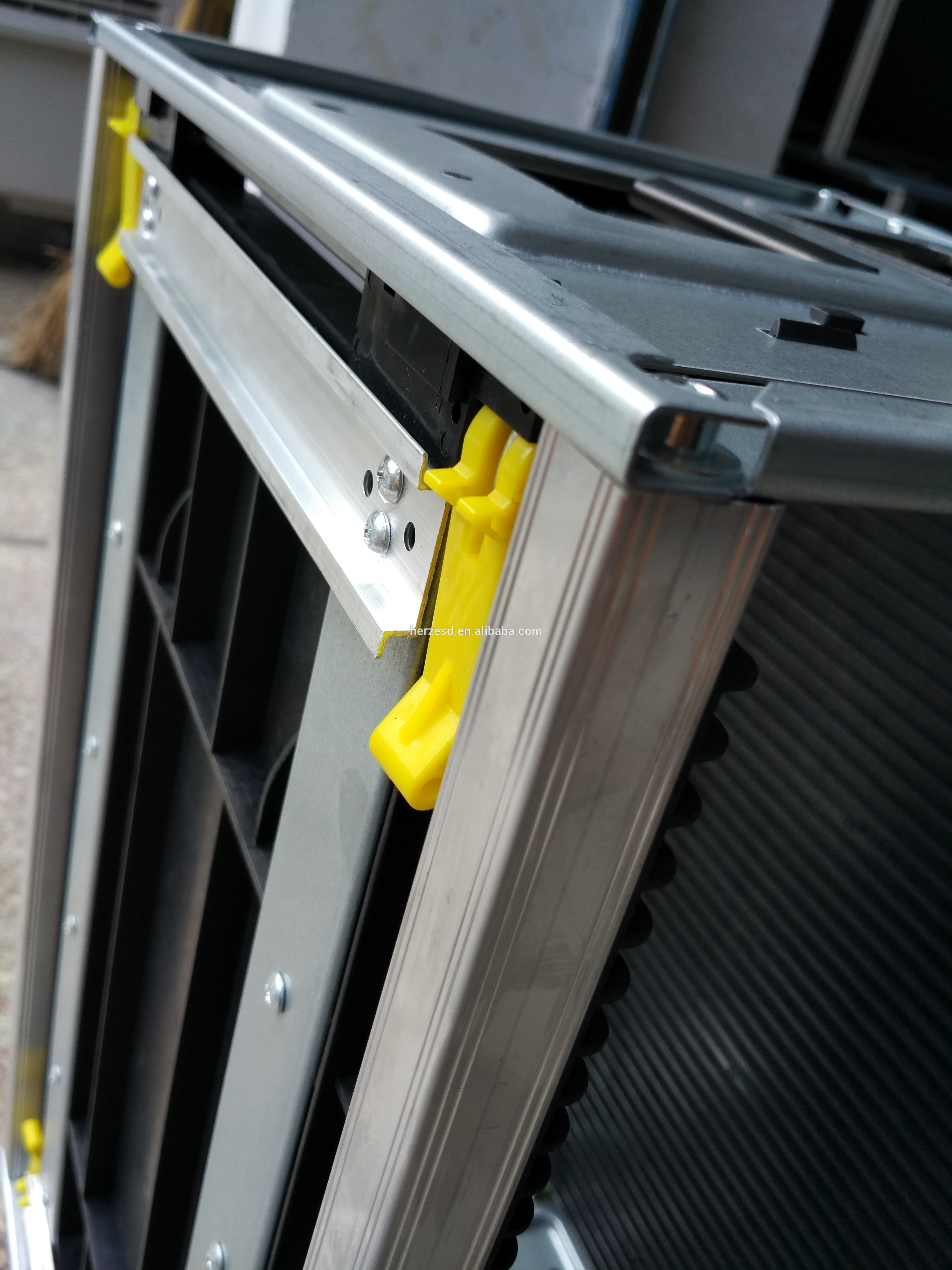 SGS Foldable 80-250mm PCB Magazine Industrial Rack Shelving