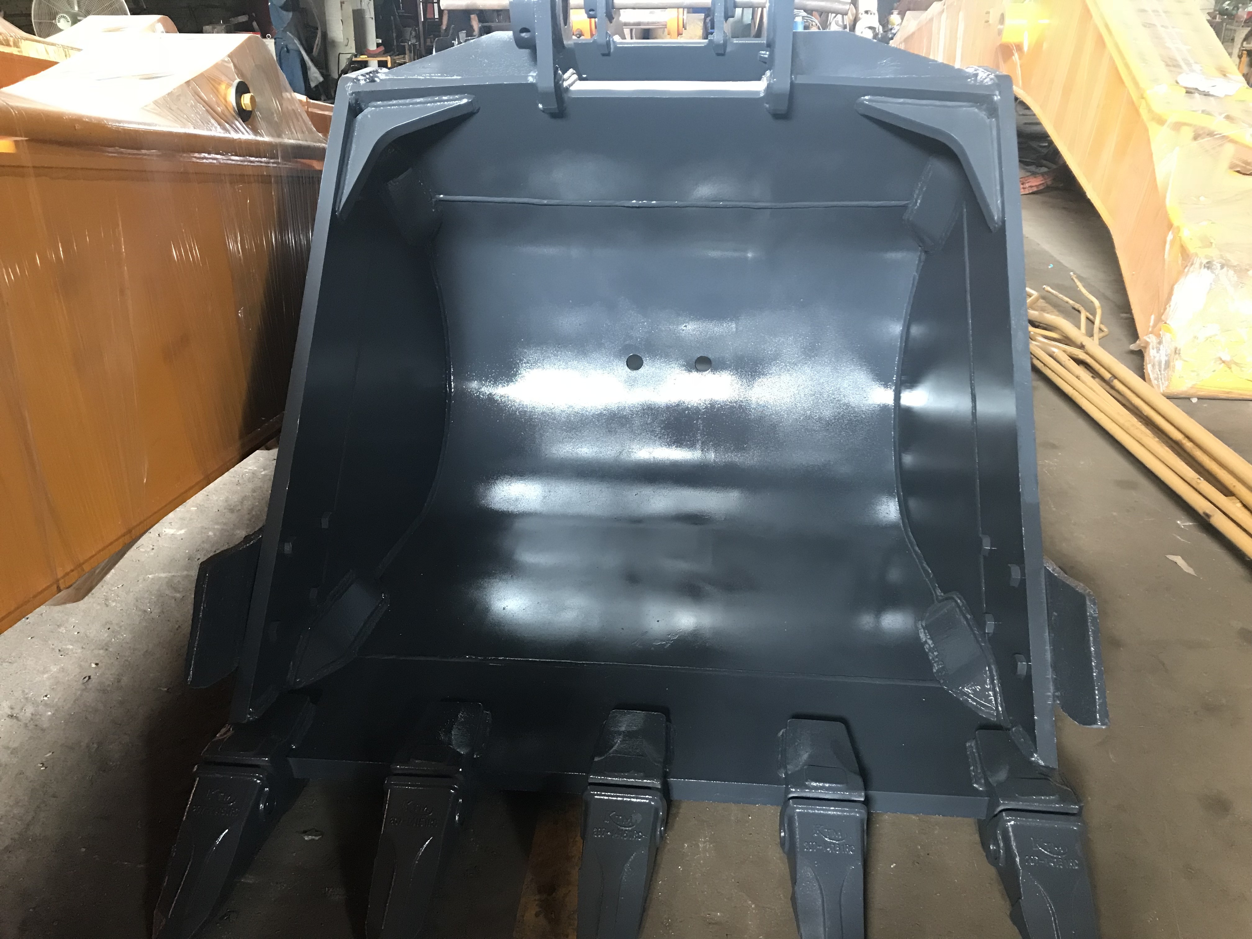 800mm Step Width SK200-8 Excavator Rock Bucket For Shopping Center
