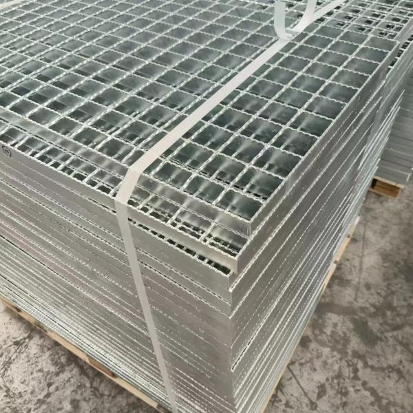 Buy cheap Riveted Steel Gratings: Traditional, Reliable, and Sturdy Design from wholesalers