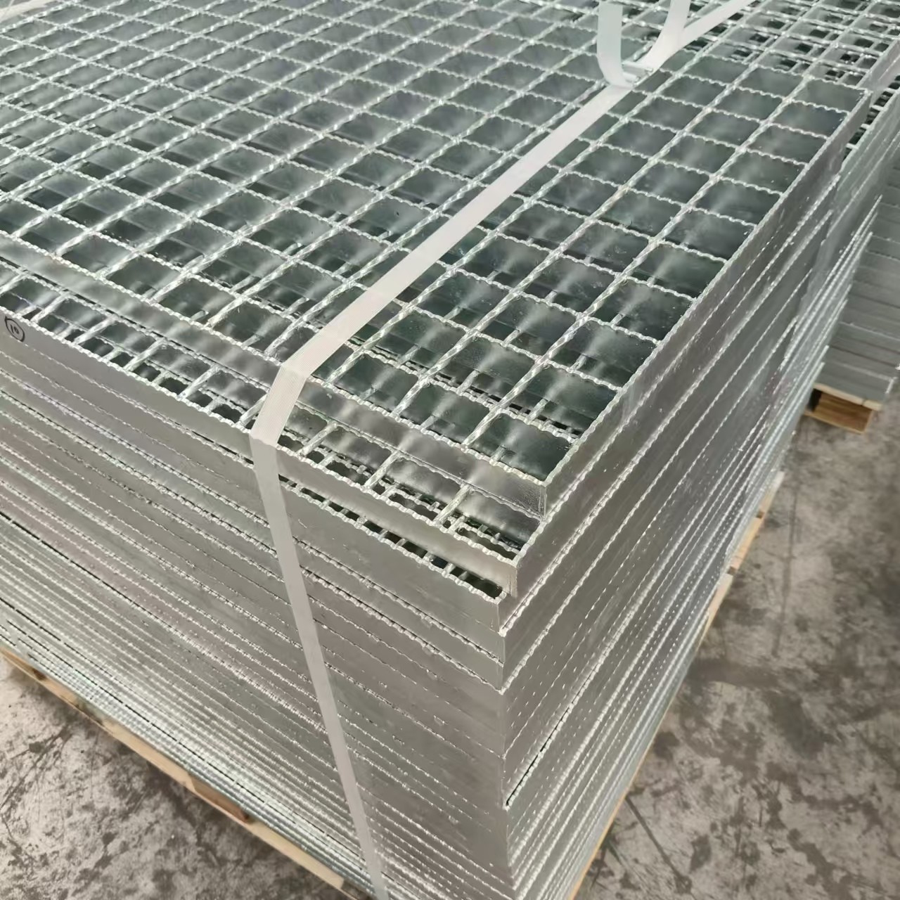 Riveted Steel Gratings: Traditional, Reliable, and Sturdy Design