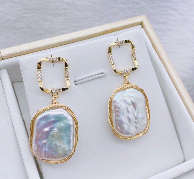 Natural Baroque Pearl Earring Hot Irregular Pearl Earrings for Women Baroque Simulated Pearl Charms Statement Earrings