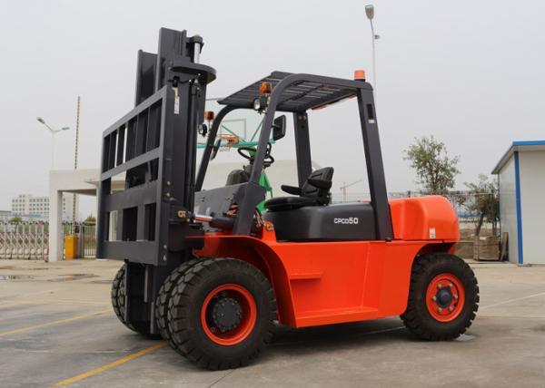 Buy cheap LCD Dashboard Triplex Mast Electric Forklift Trucks , 5 Tonne Diesel Industrial Lift Trucks from wholesalers