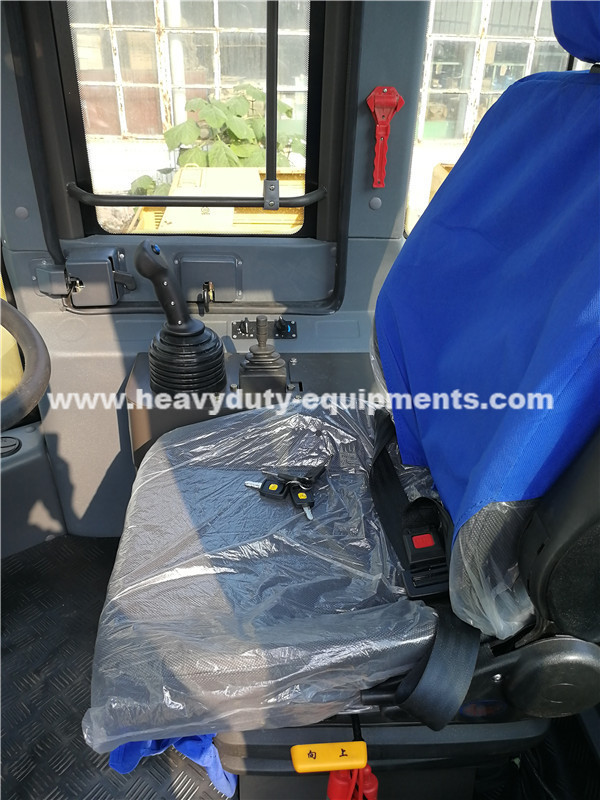Sinomtp Lg933 3000kg Wheel Front End Loader With Wooden Fork And Rock Bucket