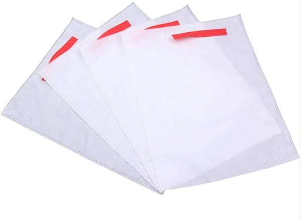 Buy cheap 17gsm 30gsm Apple Protection Bags , Weatherproof Protective Bags For Fruit Trees from wholesalers