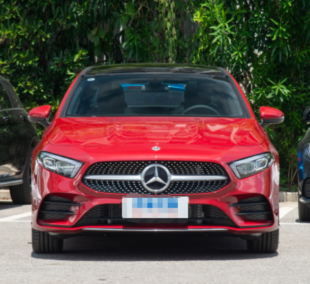 Mercedes-Benz A 200 L sport sedan donggan version 4 Door 5 seats 3 space car