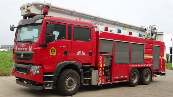 Buy cheap 32M Hydraulic Telescopic Water Tower Fire Truck 440hp With 5t Water 2t Foam Capacity from wholesalers