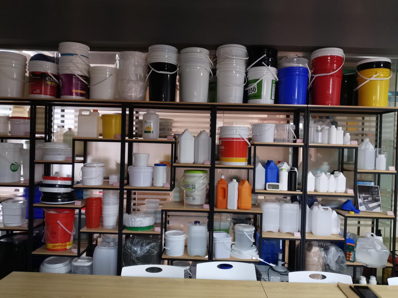 Round Shape 3L Food Grade PP Plastic Pails Customized Personalized Logo With Printed