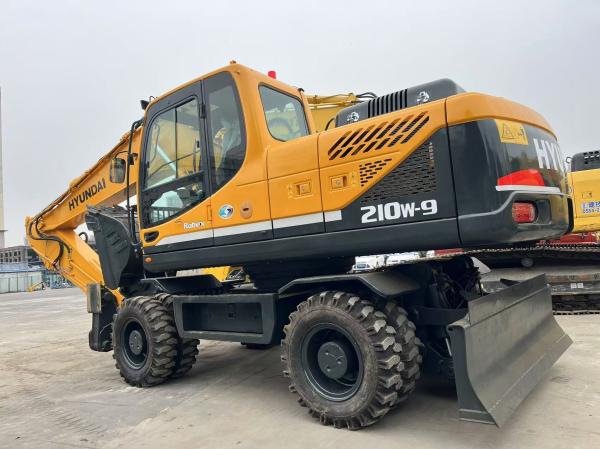 Moving Type Used Hyundai R210W-9 Wheel Excavator 21 Ton Used Hyundai Wheel