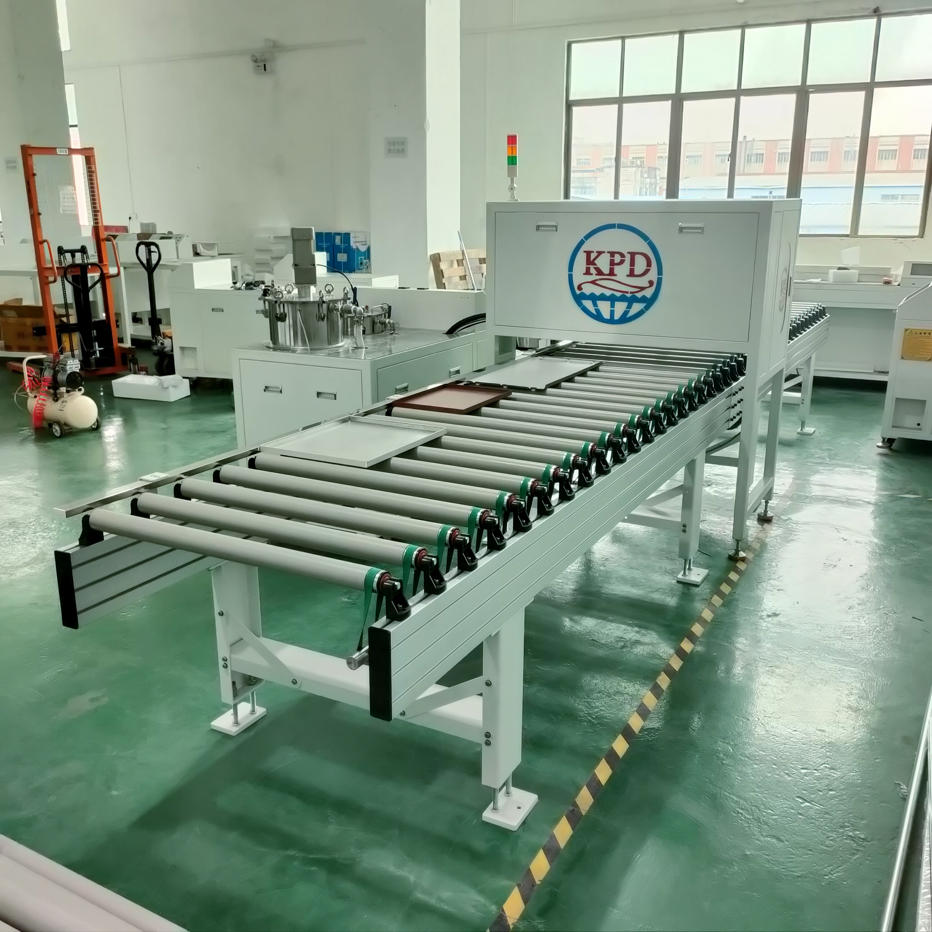 AB Part Polyurethane Adhesive Bonding Machine for Sandwich Panel