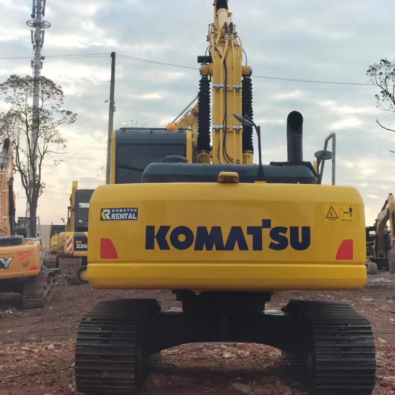 Secondhand Komatsu Diggerr PC220-8 Used 22ton Type Medium Crawler Excavator