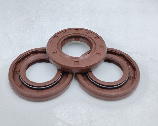Brown Fkm Material Rotary Shaft Seals High Temp Resistance Skeleton Oil Seal TC Type