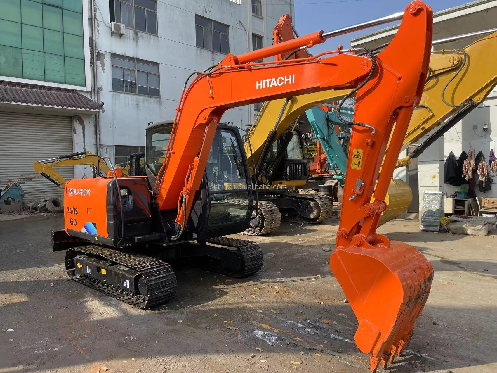 Second hand HitachiZX75 ZX60 ZX200 ZX130 excavator/ used mini excavator Hitachi digging construction small equipment