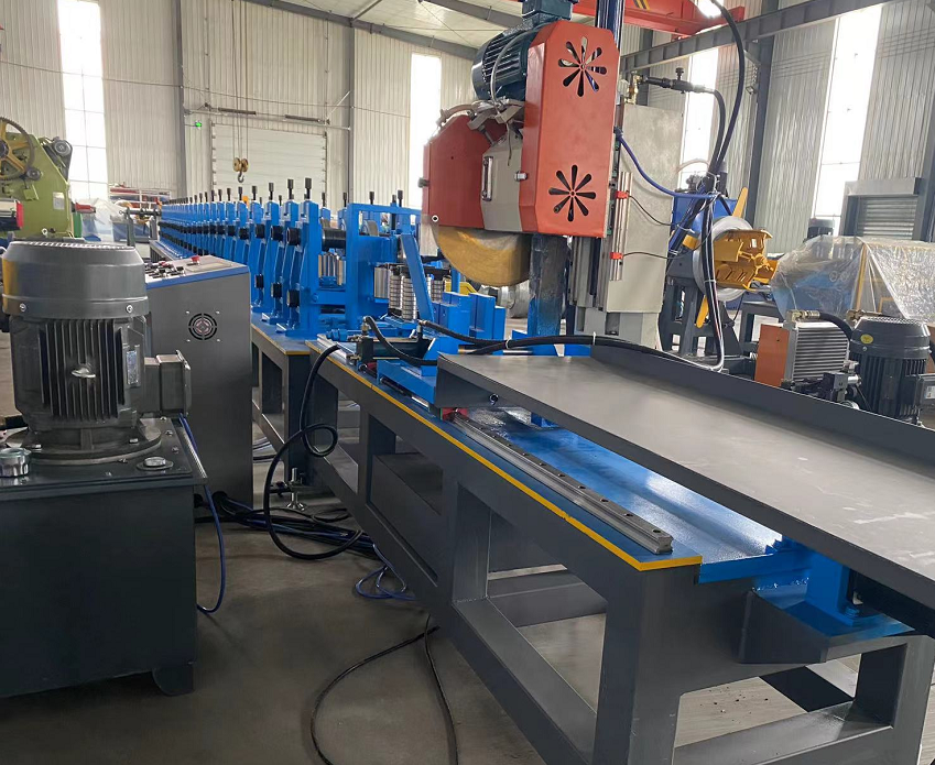 P beam rolling forming machine