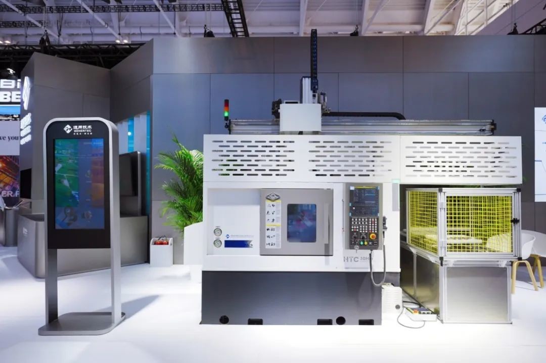 Automated Production Line High Efficiency Automatic Loading And Unloading CNC Lathe