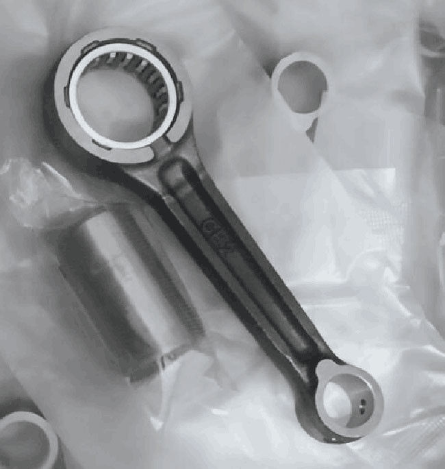 Honda CD70 JH70 Motorcycle Engine Spare Parts Crankshaft Steel Connecting Rod