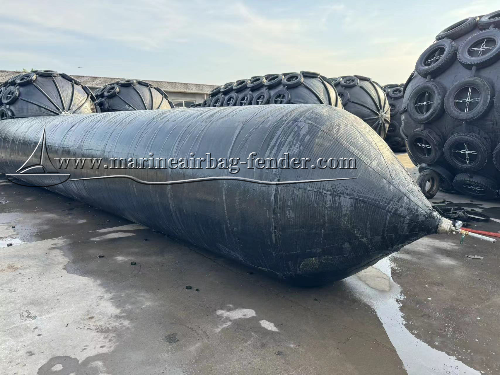 Customized Inflatable Rubber Balloon , Marine Rubber Airbags For Rapid Ship Launching