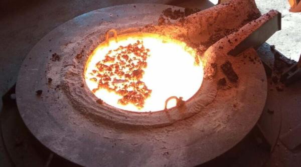 Buy cheap Refractory Material Alumina Magnesium Ramming Mass Thermal Resistance Easy Install from wholesalers